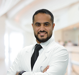 عمر الغامدى - طبيب اسنان عام